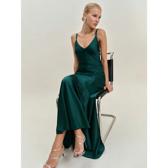 Reformation Tyler Satin Dress Forest - Picture 2 of 10